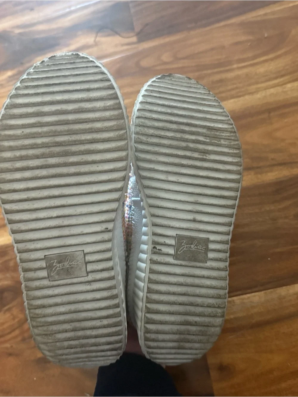Blowfish casual platform
